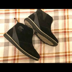 Sorel Women Waterproof boots, size 5.5.